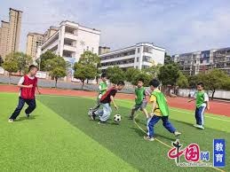 前国脚降薪诉苦 球迷争论国足战绩